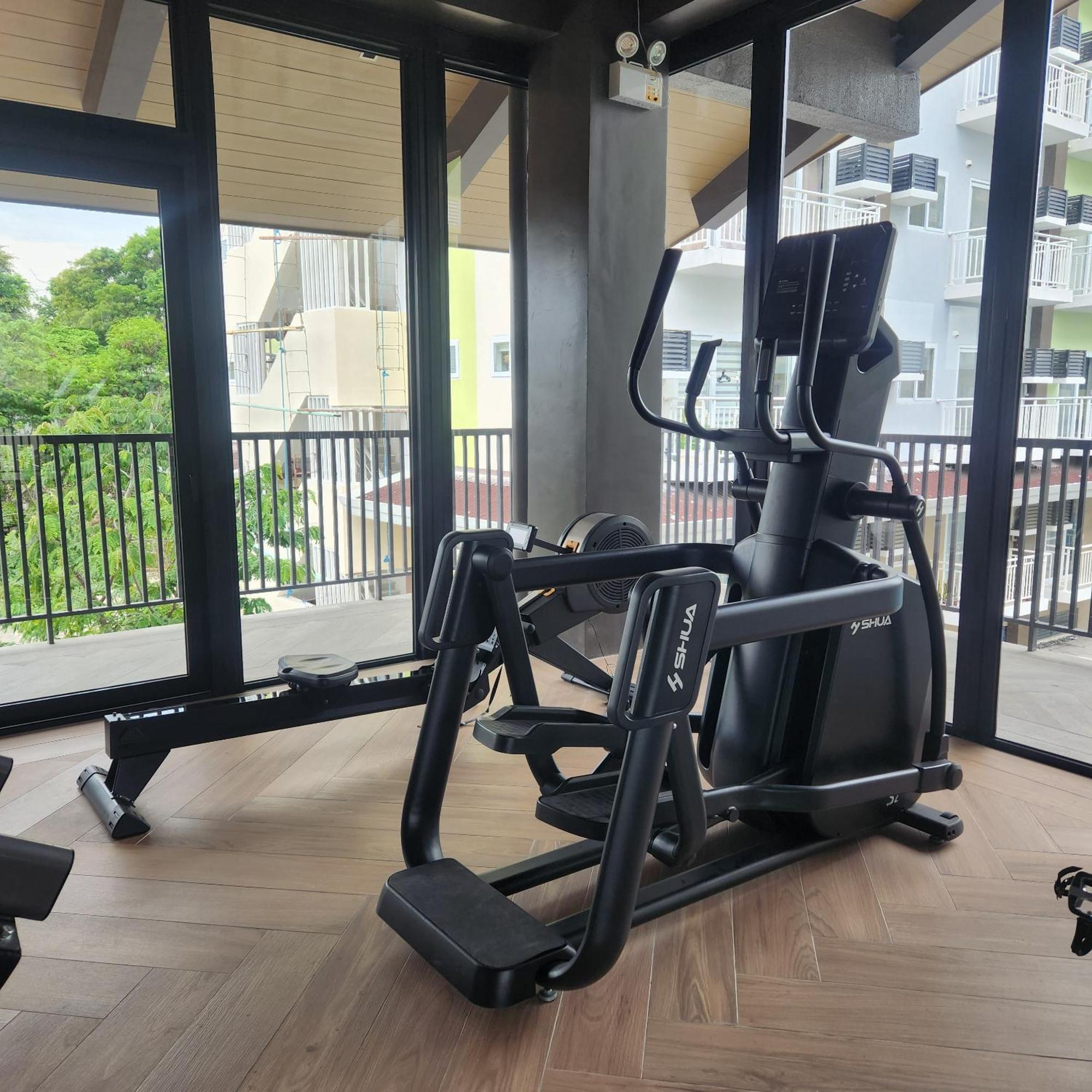 Condo Azur Suites A125 Amani Resorts Residences , 5 Minutes Airport, Netflix, Stylish, Cozy With Luxurious Swimming Pool Lapu-Lapu City Exterior foto